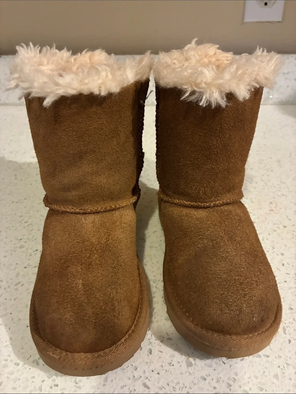 UGG BOOTS